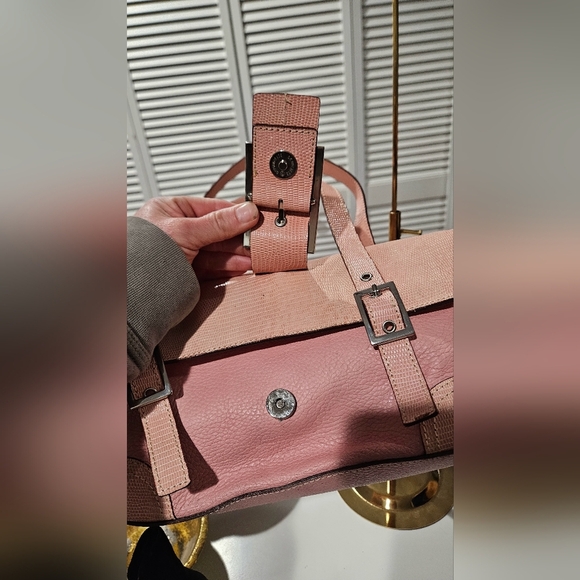 Vintage Y2K MAXX NEWYORK leather/lizard Embossed Pastel Pink Buckle Shouder Bag. - Picture 11 of 16